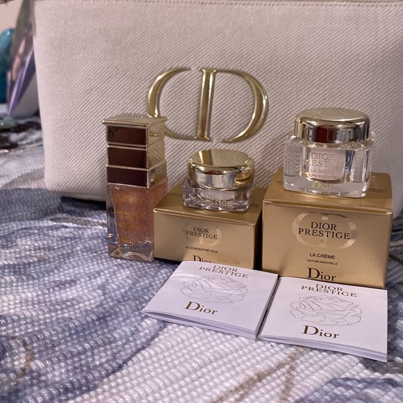 Dior Pouch & Prestige Skincare Set - Picture 5 of 10